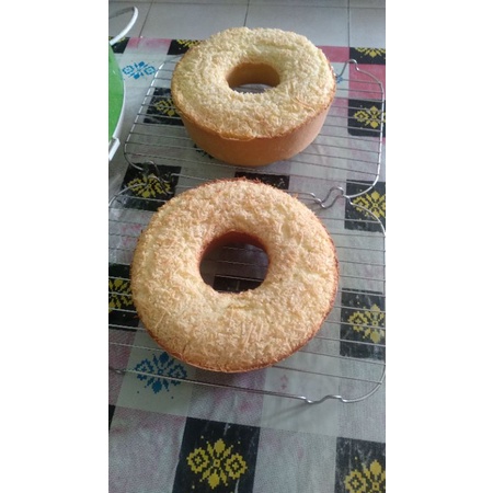 

Bolu Jadoel Cemilan khas kampoeng