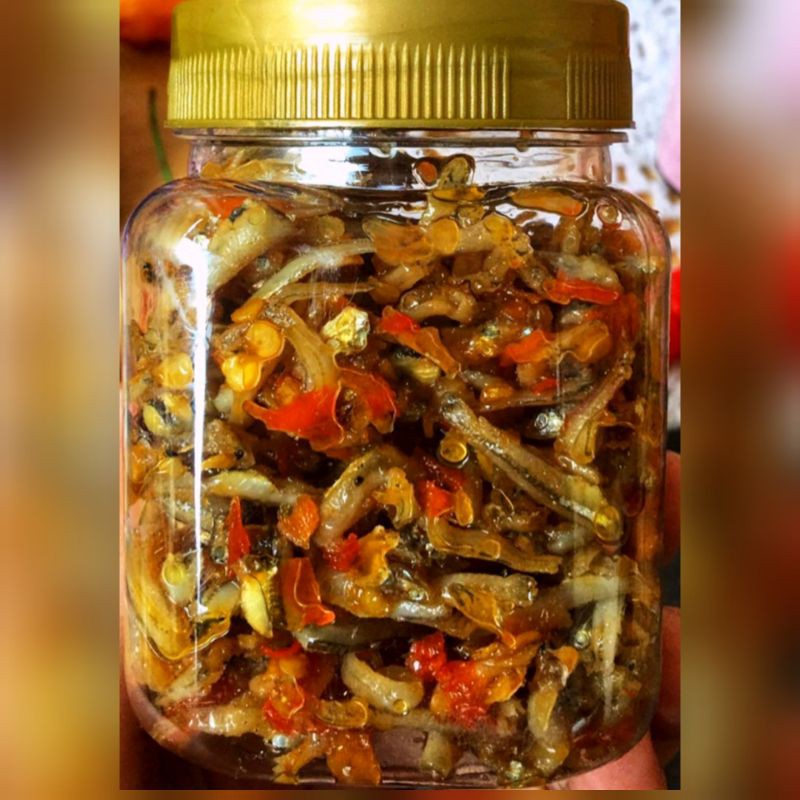 

Sambal Teri Geprekk daun jeruk Hot! Ukuran isi 120gr