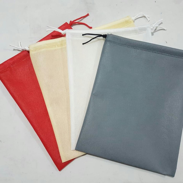 

PROMO DUSTBAG 20x25 / Pouch Serut / Travel pouch / Tas Kain - Hitam