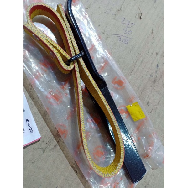 kunci sabuk filter oil oli