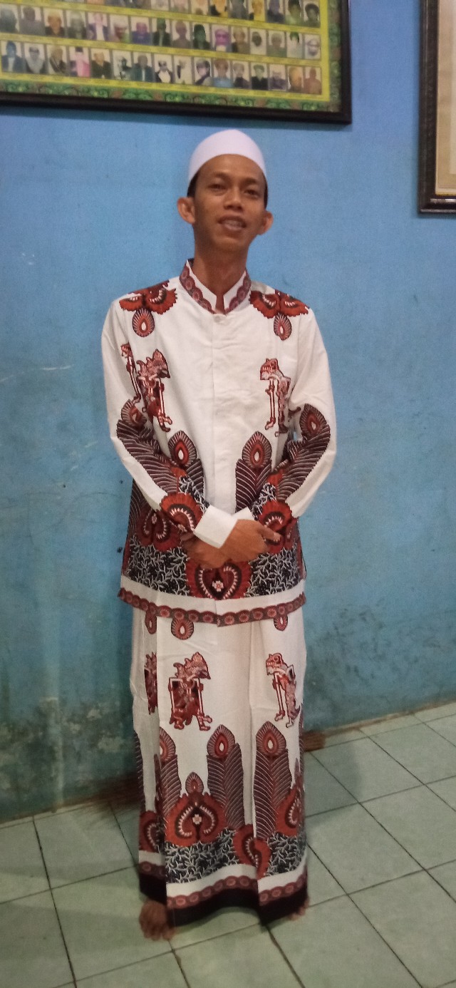 Batik Solo Trendi Set Celana Sarung Dan Koko Wayang Wulu Sogan