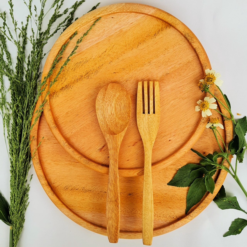 Piring Kayu Elegan Rustic Plating Kayu Mahoni Food Grade