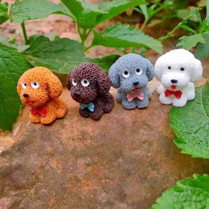 Miniatur / Figurin Dekorasi Plastik Resin Motif Anjing Pom-Pom