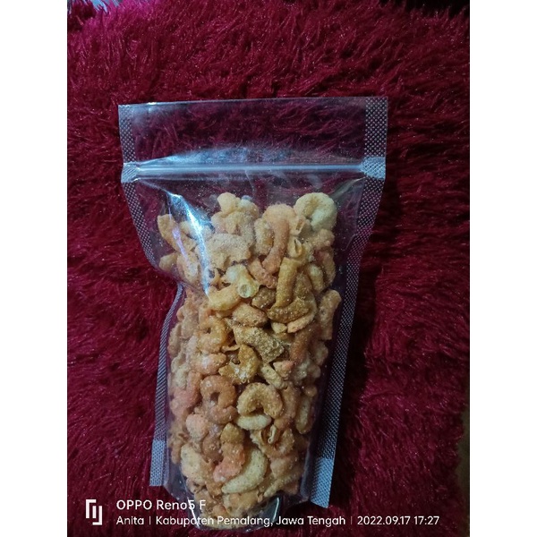 

krupuk makaroni