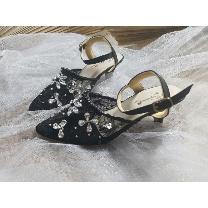 sepatu wedding hitam sepatu wanita yuna