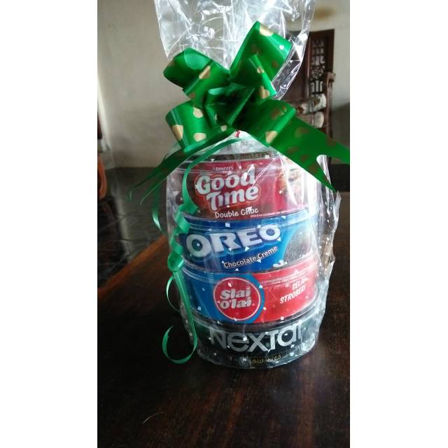 

Paket parcel kaleng cookies