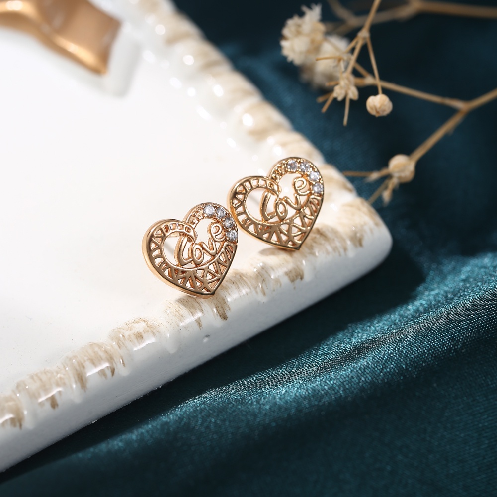 ✨D.G.C✨ ✅COD Anting Tusuk Titanium Anti Karat Fashion Anting LOVE Anting Anting Wanita Murah D255
