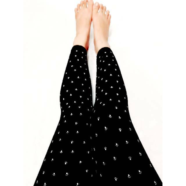 NEW MODEL LEGGING SABLON MOTIF KAKI PUTIH/LEGGING MURAH/LEGGING IMPORT/LEGGING WANITA