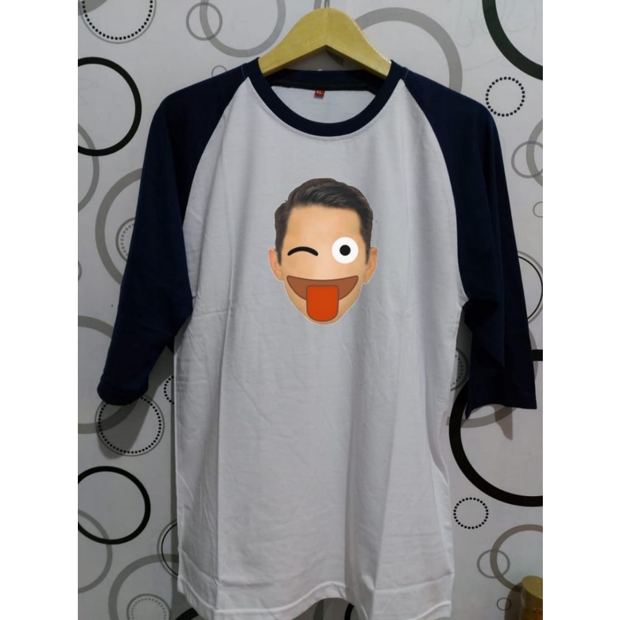 Kaos Distro lengan 3/4 motif emoji Ariel SR101 - Hitam, M