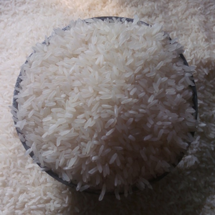 

Beras Idola per 500gram pulen sedang
