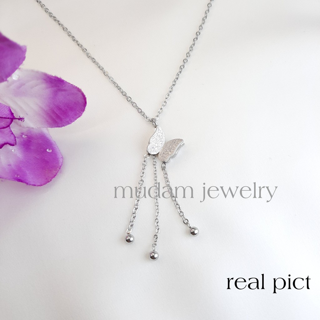 Kalung Rantai Titanium Kupu - Kupu Dengan 3 Bandul Bulat Tersedia Warna Rose gold, Gold dan Silver