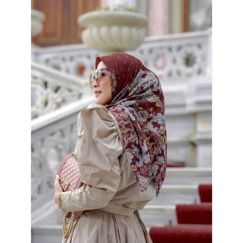 preloved buttonscarves royale maroon