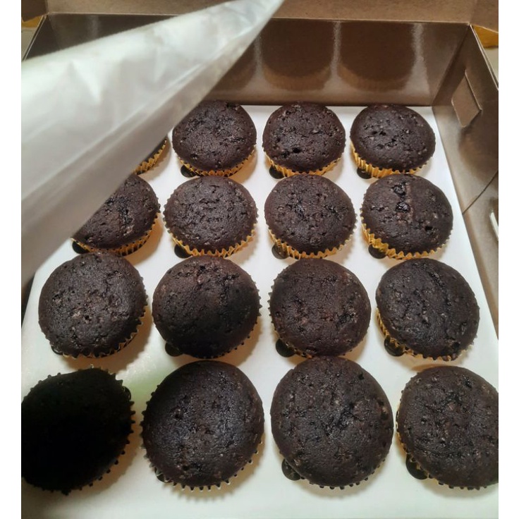 

Base Cupcake 1 box dengan cream terpisah