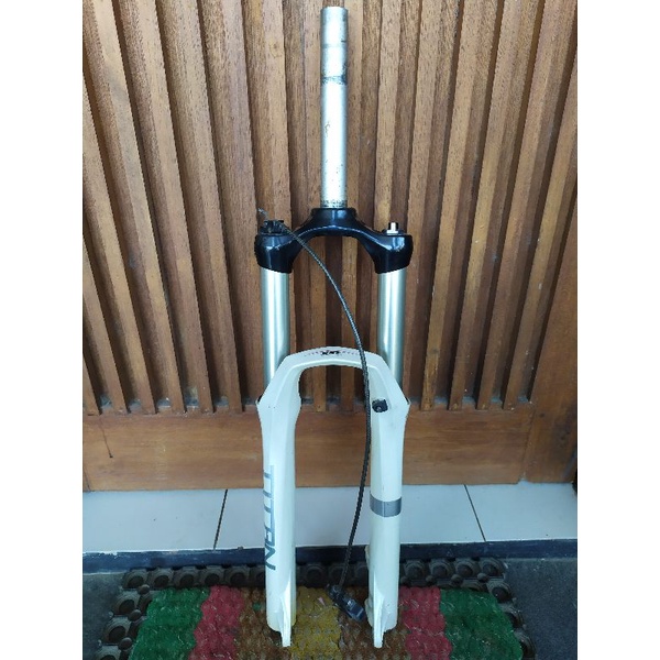 Fork Rst Titan air 26"
