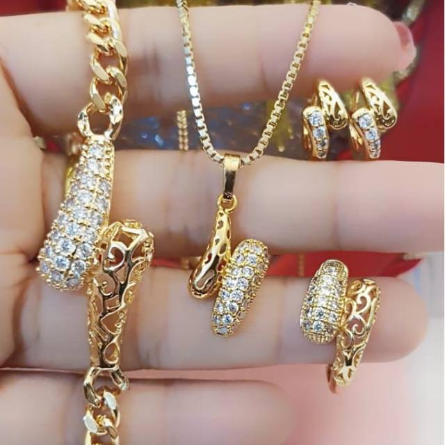 Set perhiasan xuping  kalung grlang cincin anting lapis emas 24k 2238