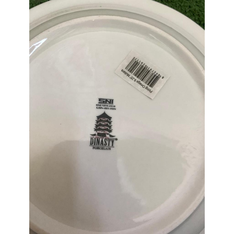 Piring makan porcelain motif kerang 9.25 inch dinasty