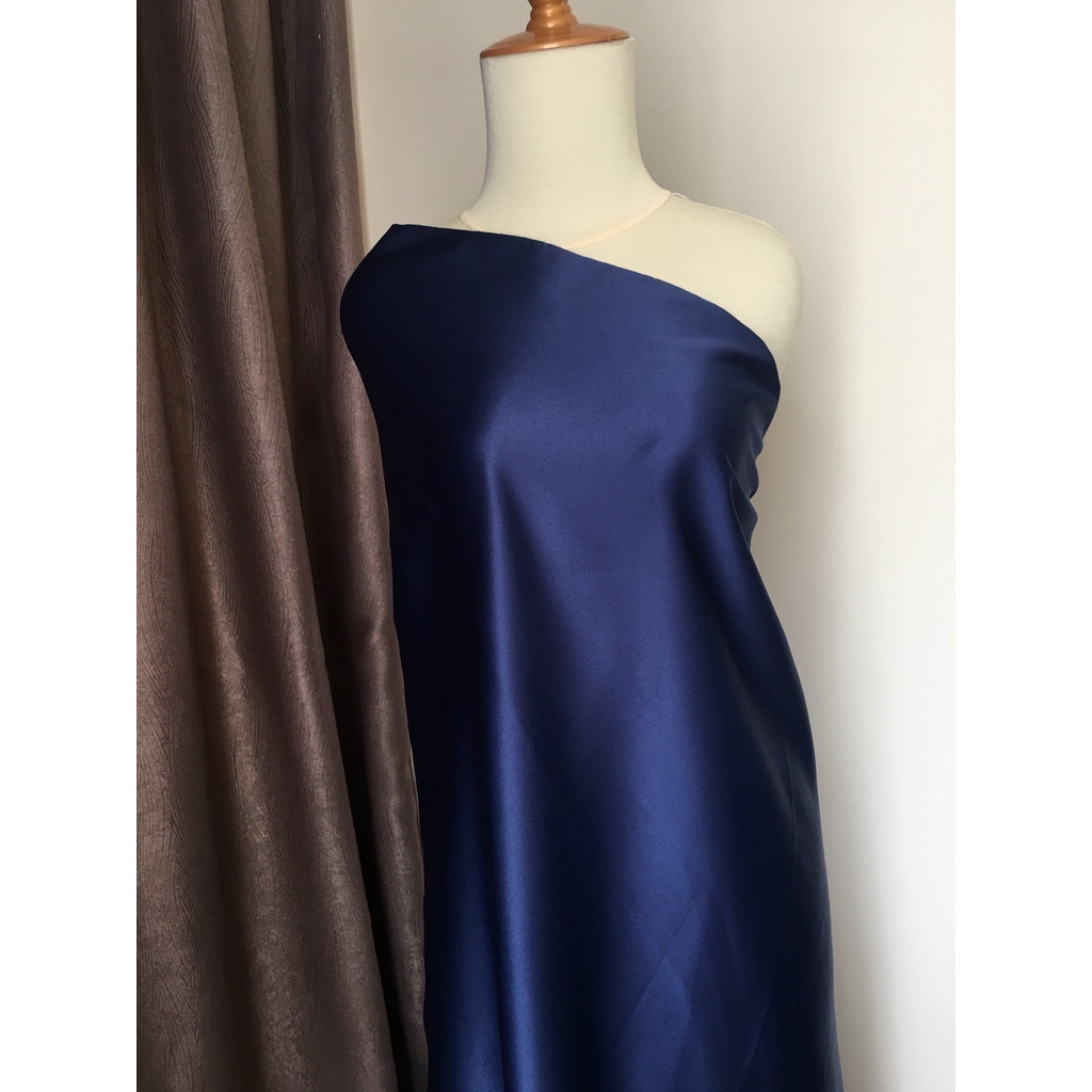 Kain Satin Velvet Premium Warna Biru Navy Dongker Bahan Seragaman Bahan Furing Bisa untuk Background Backdrop Foto Produk