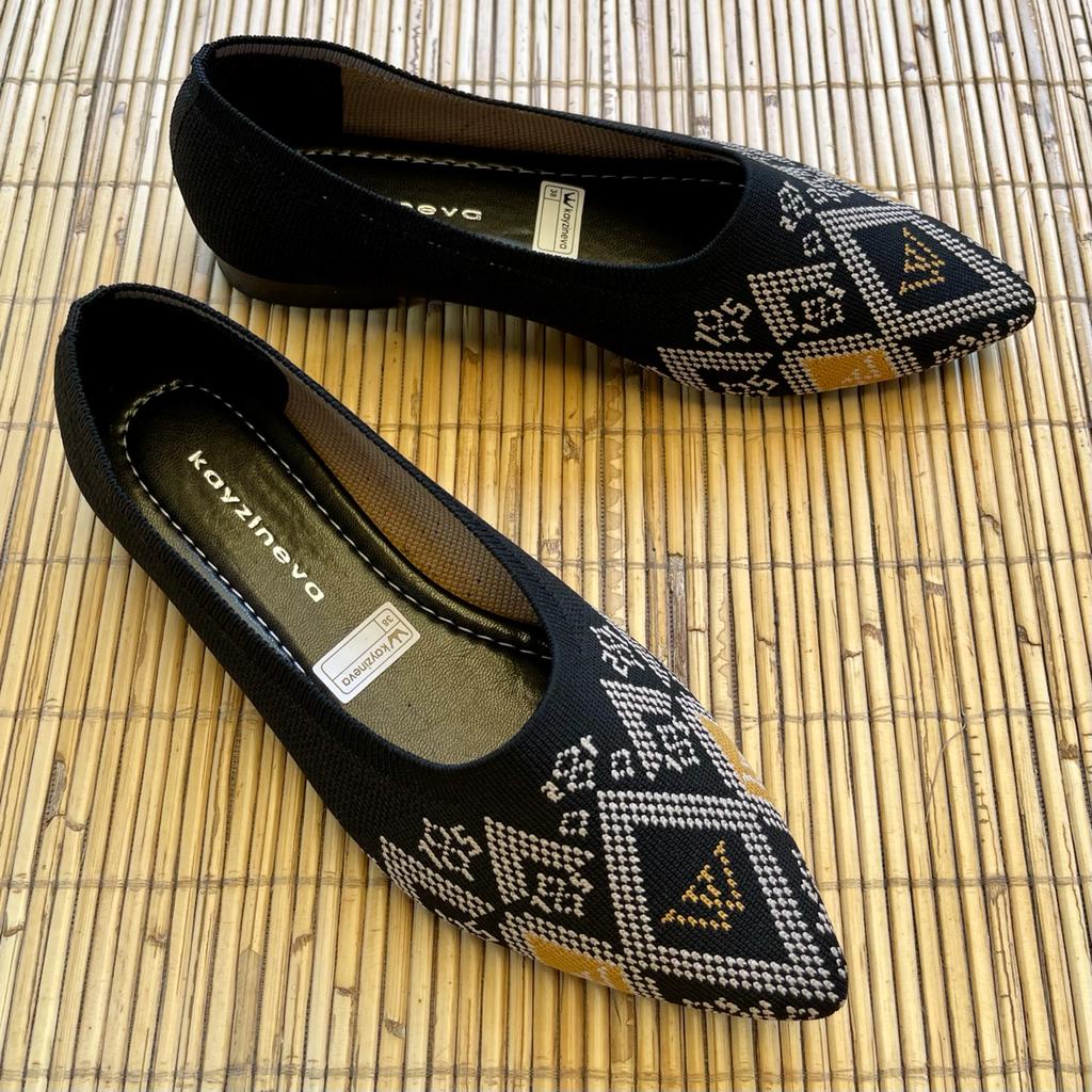 KAYZINEVA Sepatu Wanita Flat Shoes Motif Batik Rajut DD20