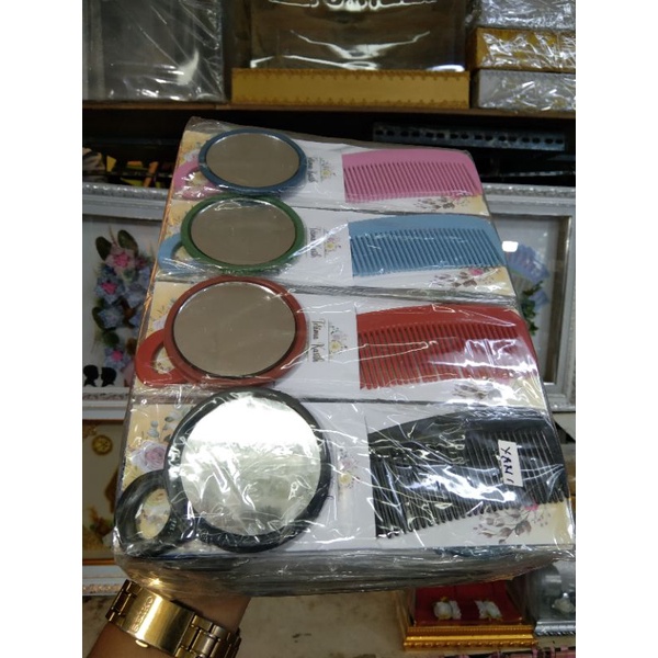 SOUVENIR SISIR DAN KACA BULAT ISI 50 PCS.