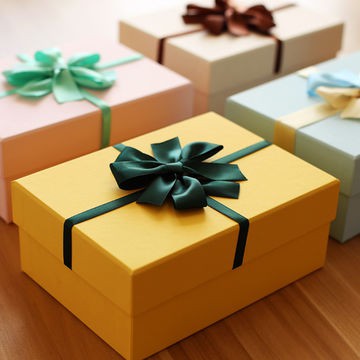

Gift box untuk produk GellaVia