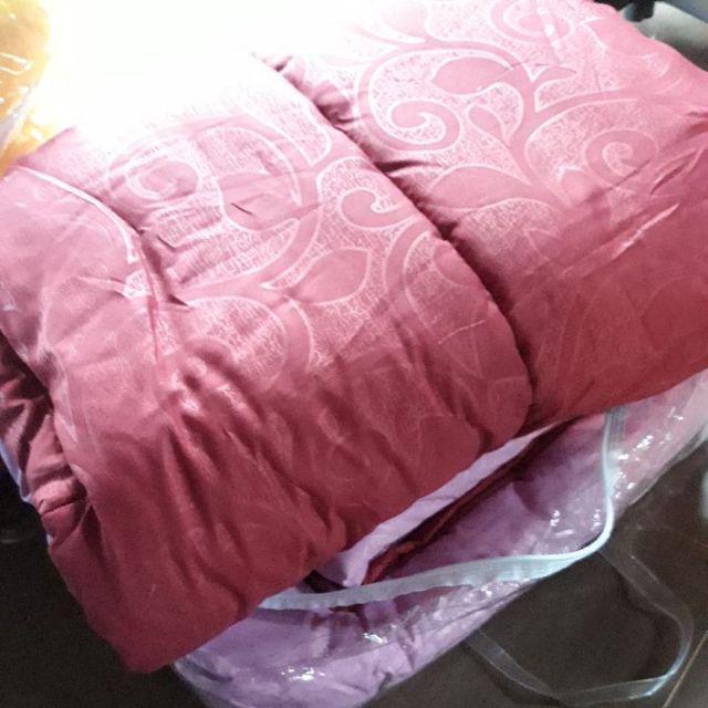 Promo Aneka 1set Bedcover 2 Warna Bolak Balik !!