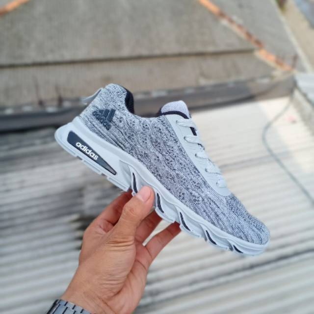 SEPATU ADIDAS SPRING BLADE