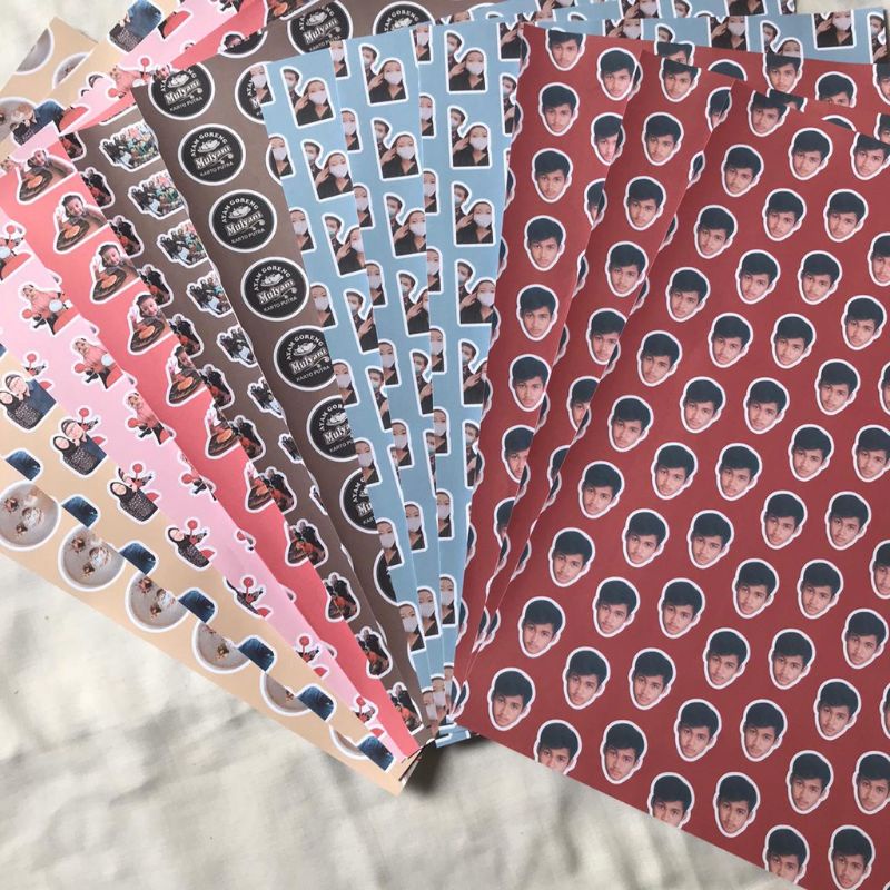 

kertas kado custom