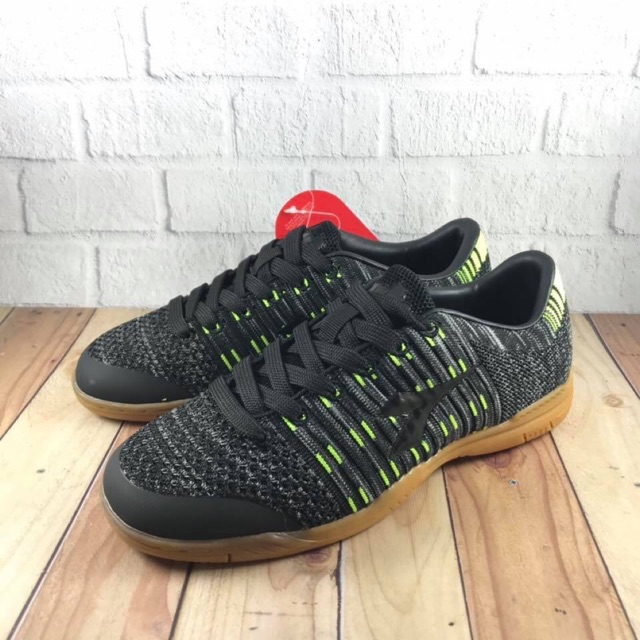 Sepatu Diadora Dekker JR Black  (Bisa sepatu Futsal)