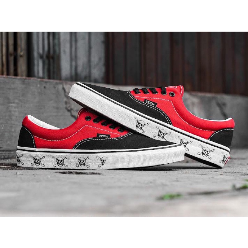 Vans Era New Varsity Black/High Risk Red