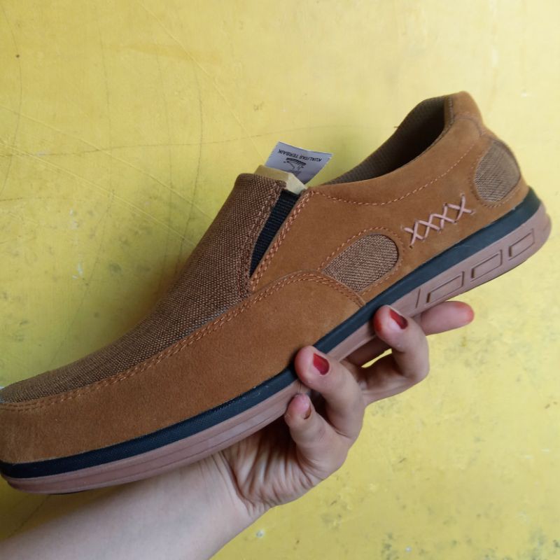 39-44 Sepatu Slip On Pria Kulit Premium Kasual Cowok Sol Karet Lentur Suede Nubuck Kerja Kantoran