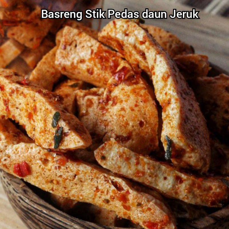 

basreng stik pedas daun jeruk/keripik bakso ikan stik khas bandung pedas daun jeruk