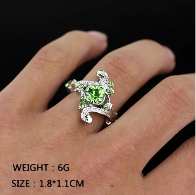 Cincin Sterling Silver 925 Hias Kristal Hijau Gaya Klasik Untuk Pernikahan