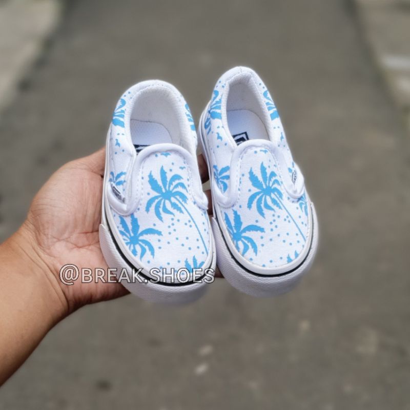 Sepatu anak slip on coconut palms white blue