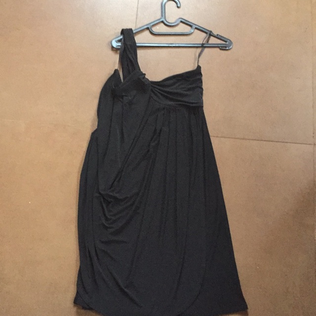 dress pesta hitam preloved