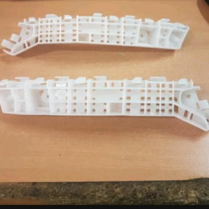 braket bumper depan Honda Brio Satya original