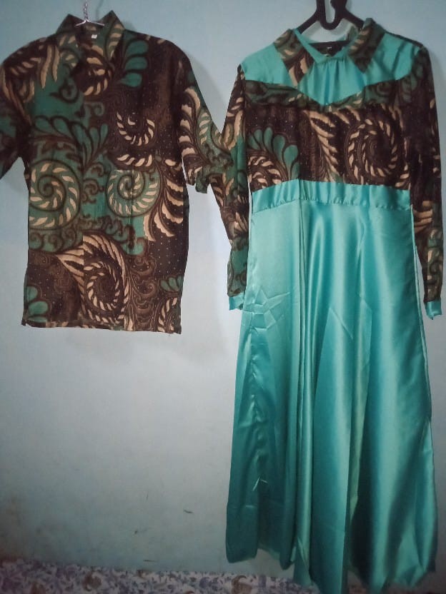 Baju Batik Couple Pasangan Pakaian Muslim Wanita Terbaru Sarimbit Batik