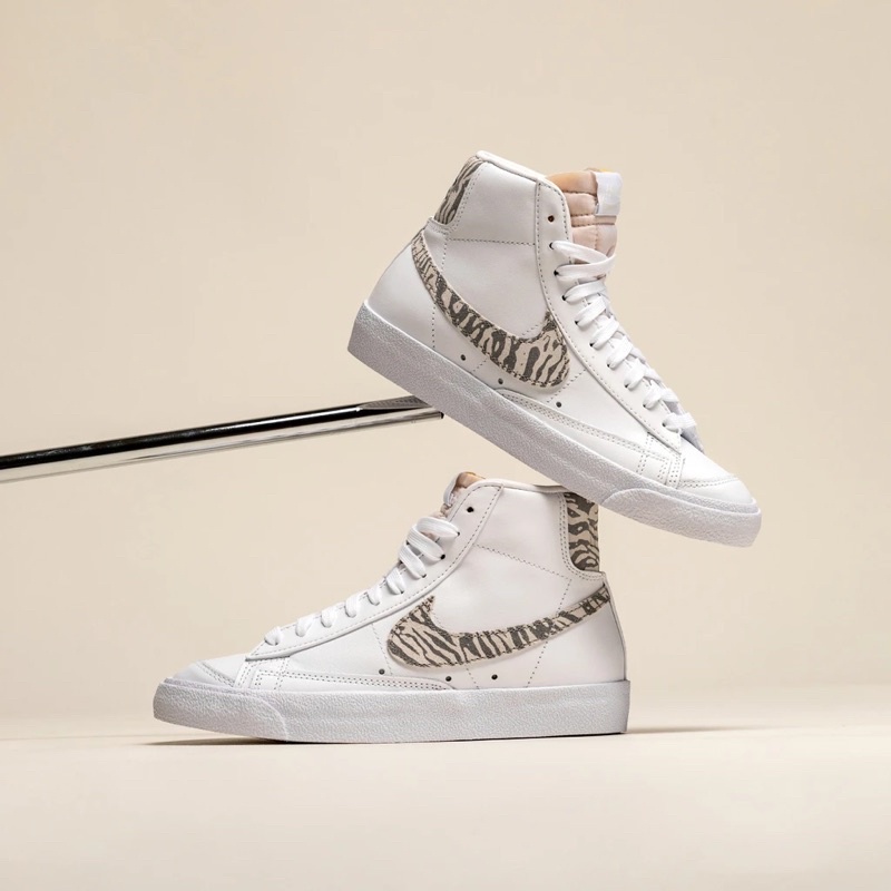 blazer mid 77 white sail metallic gold atomic pink