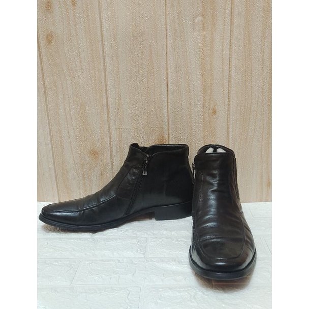 SEPATU KERJA PIERRE CARDIN PARIS KULIT BEKAS PRELOVED