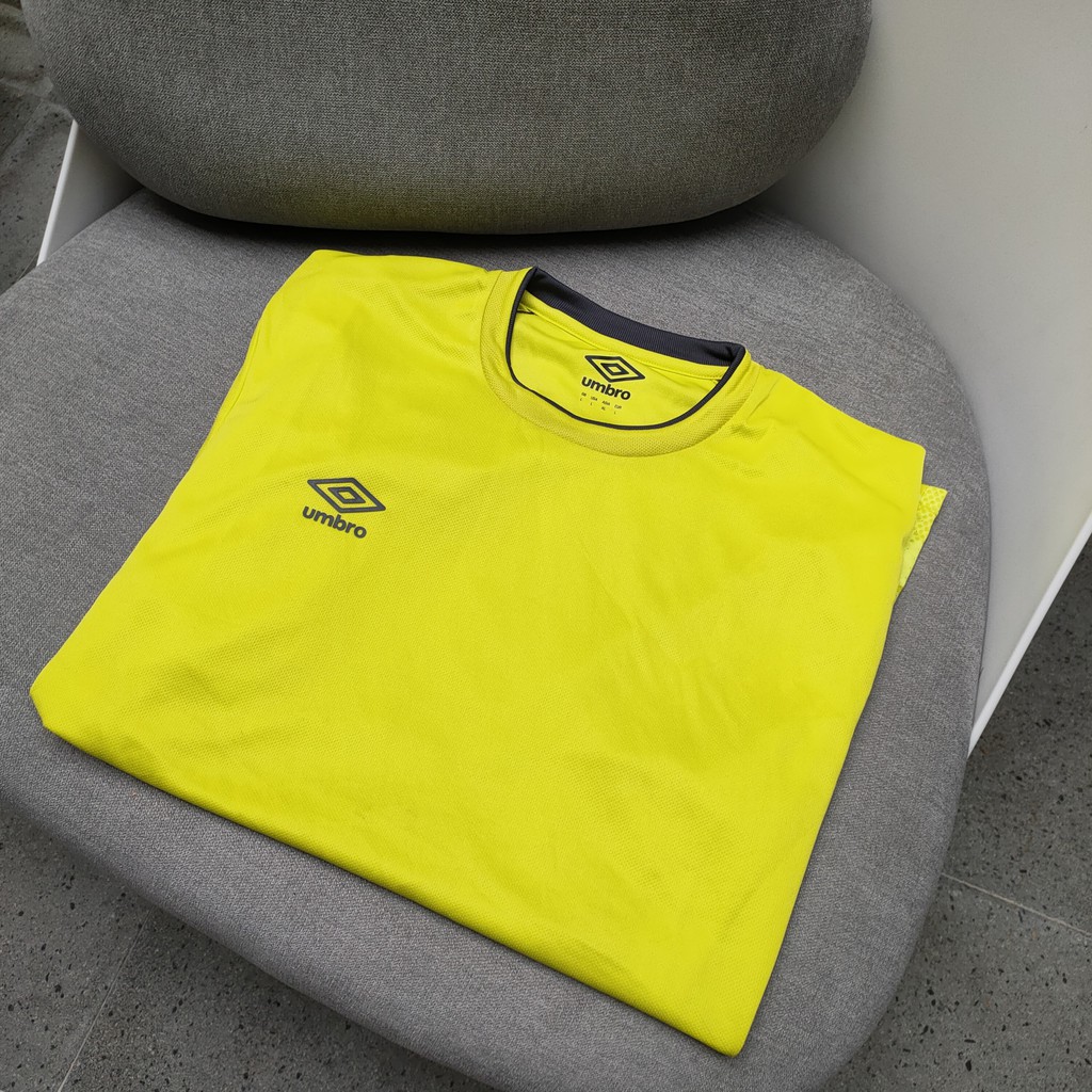 UMBRO Kaos Training Jersey Baju Bola Olahraga Pria ORIGINAL IMPORT