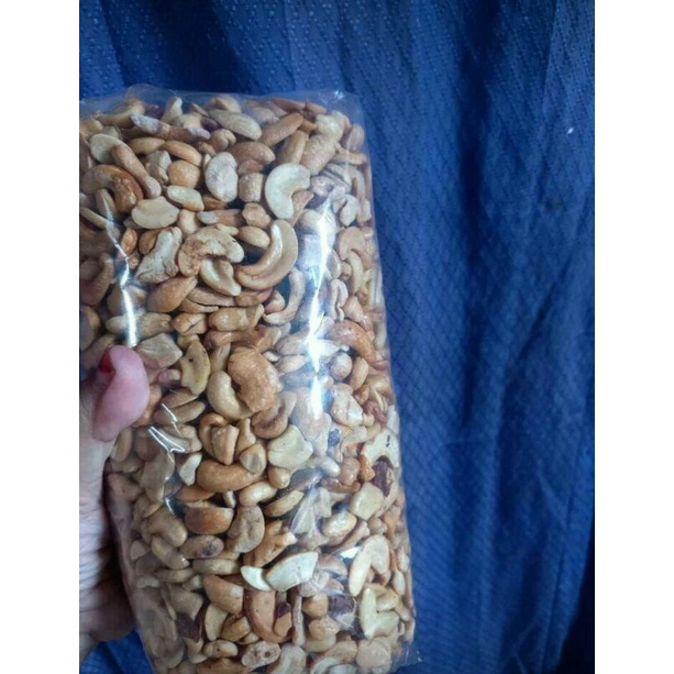 

kacang mede patahan mateng 1 kg