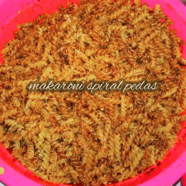 

makaroni spiral pedas