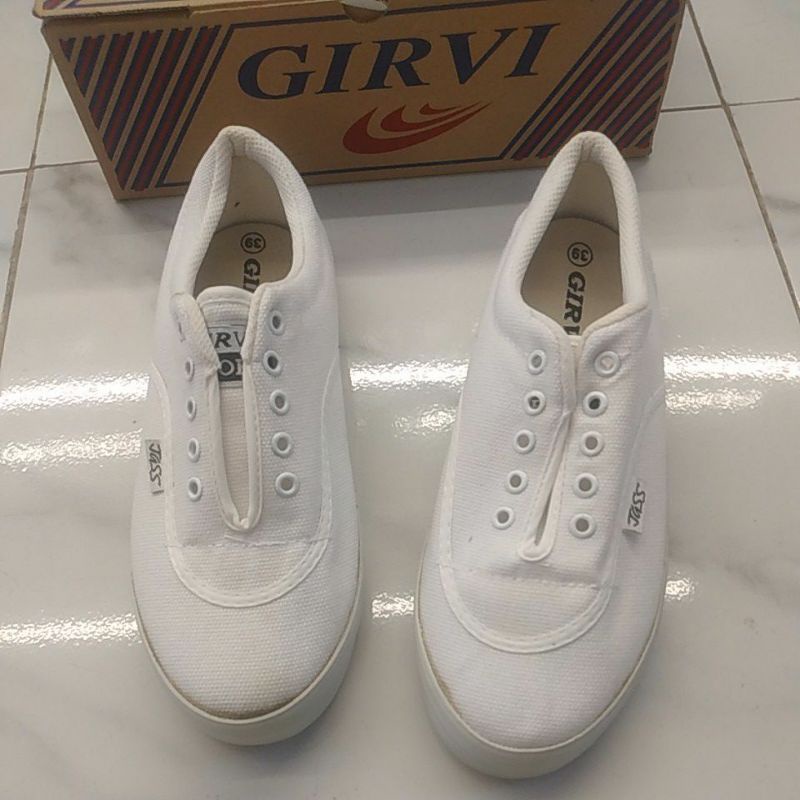 Sepatu girvi jass