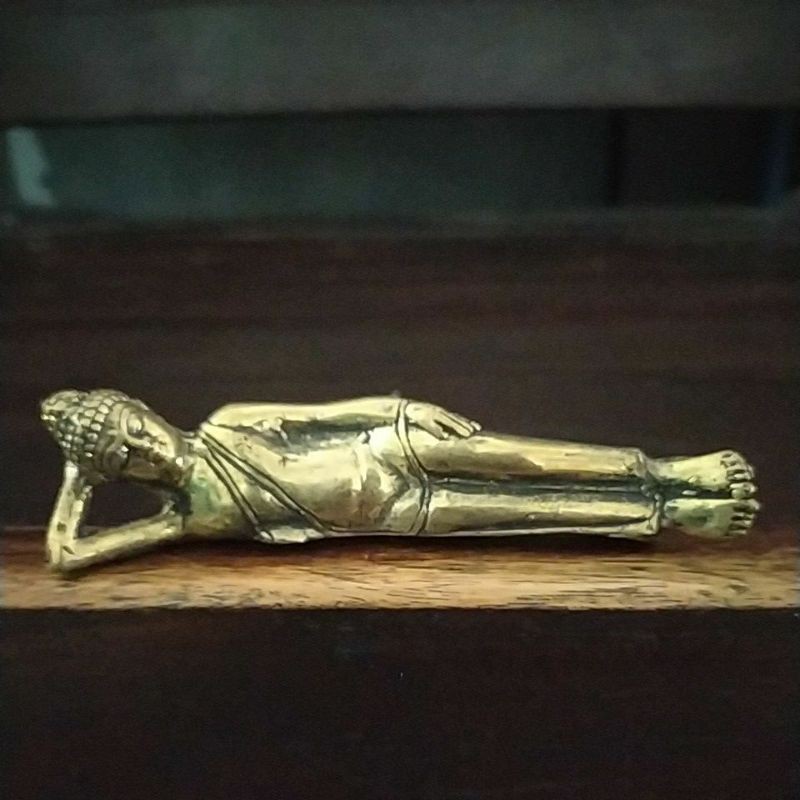 PATUNG KUNINGAN BUDHA TIDUR ANTIK