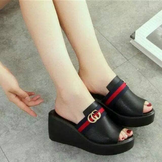 Sandal wanita slop wedges