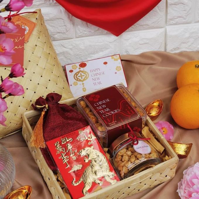 

BAYAR COD hampers imlek cny premium murah berkualitas BERKAH