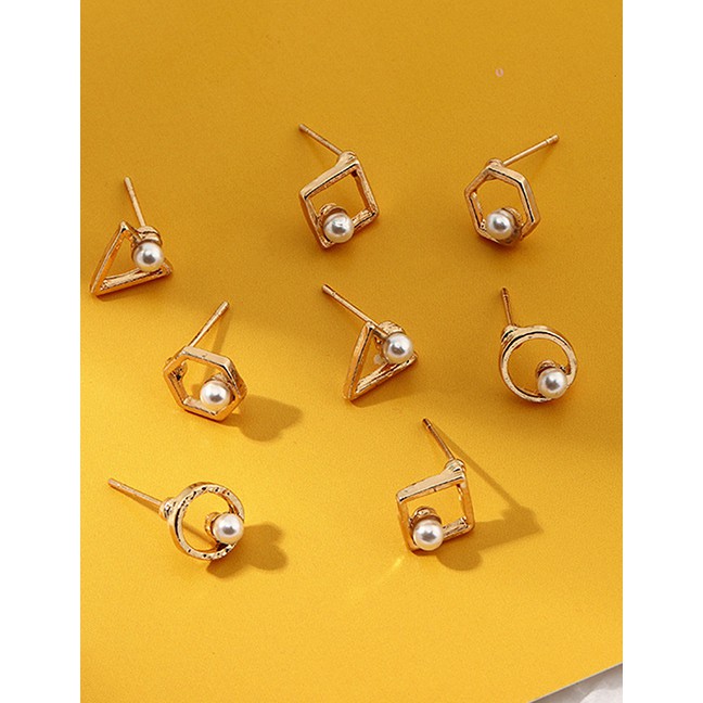 LRC Anting Tusuk Fashion Suit Geometric Triangle Rhombus Pearl P72145