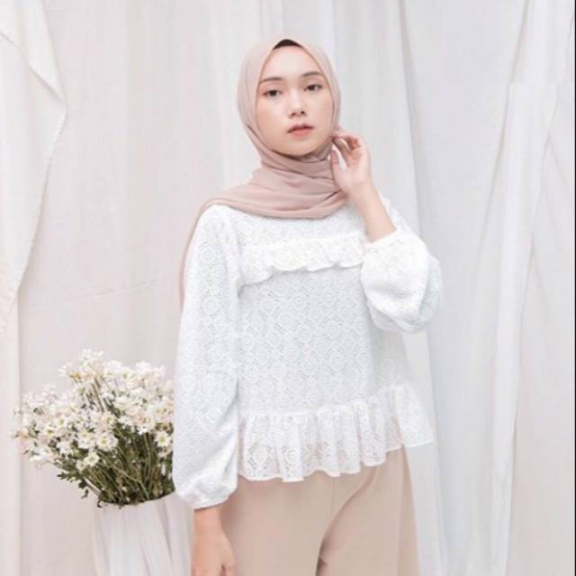 Ruffle blouse by edmee.oufit