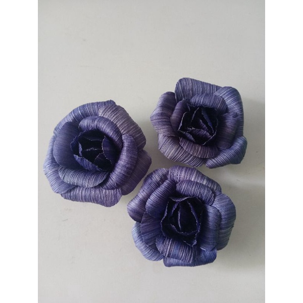 Bunga klobot jagung model mawar warna ungu/bahan kerajinan hantaran/lamaran/dekor rustic