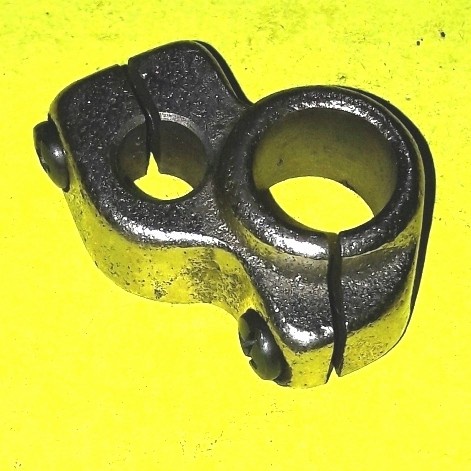 22T6-014G1 Feed Lifting Rock Shaft Crank (Right) Kaca Mata As Bawah Mesin Jahit Industri Typical GC6