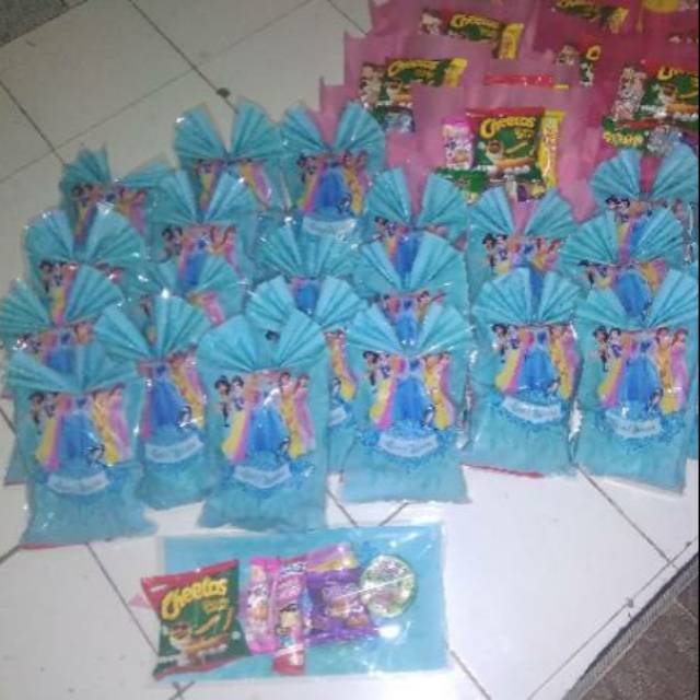 

Paket snack ulang tahun/bingkisan/souvenir